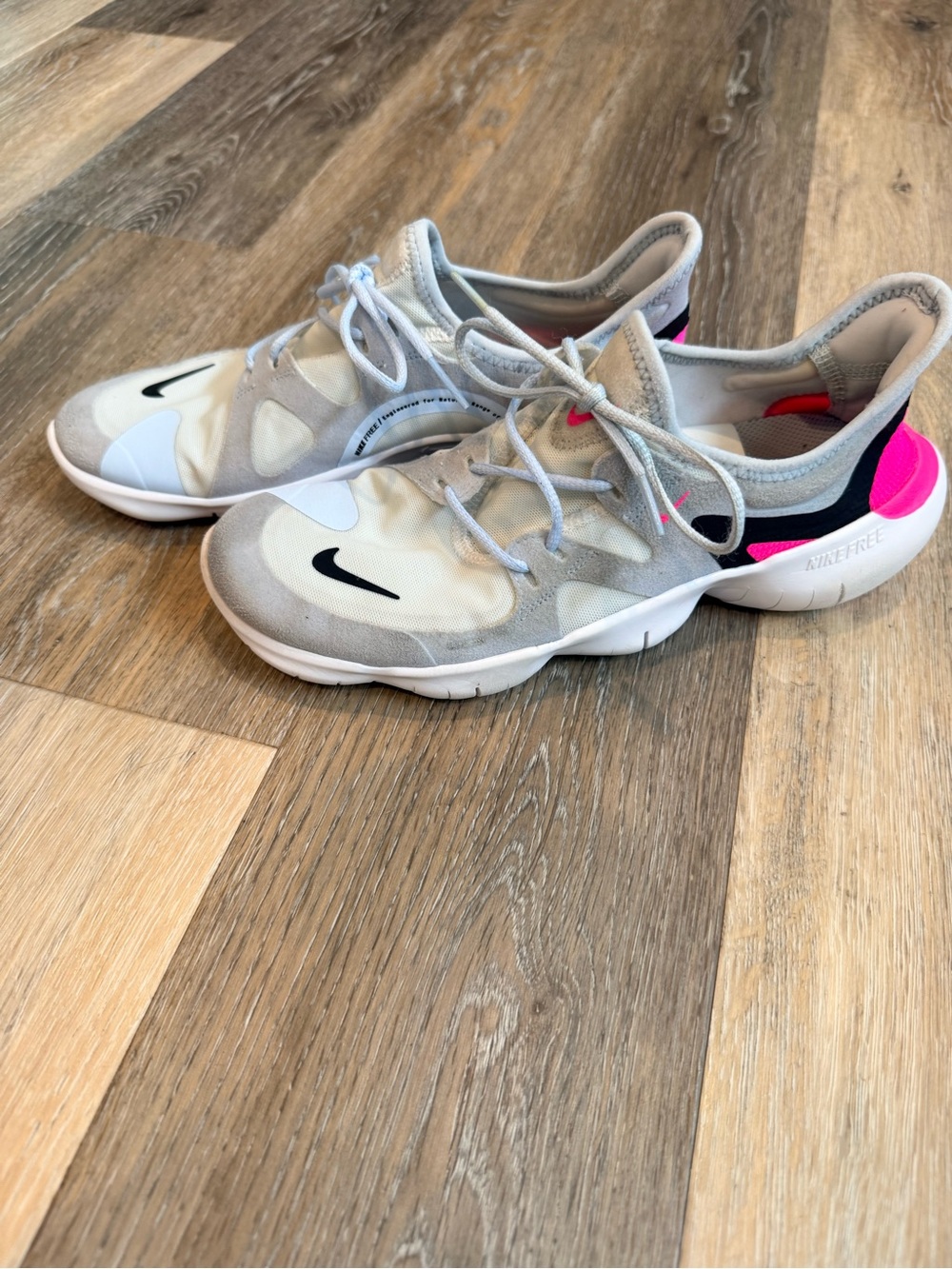Nike Free Women’s 8.5 White Gray Black Pink Running Training Shoes
